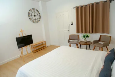 RQ Phuket Patong Beach by Collection O – 사진 5